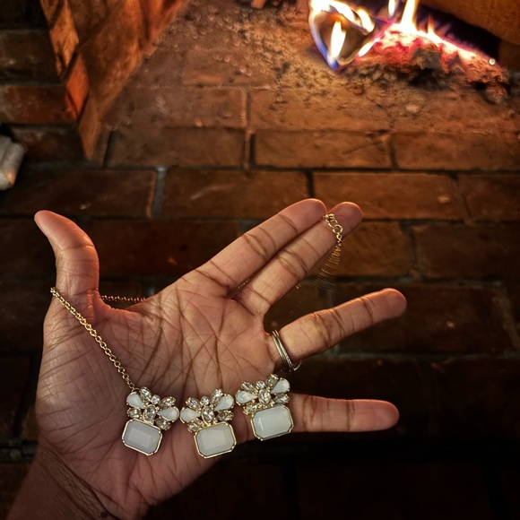 Banana Republic Gold and Cream Necklace Set - Picture 3 of 3